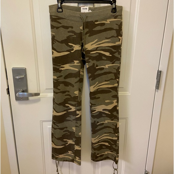Flare Camo Pants - Picture 2 of 10